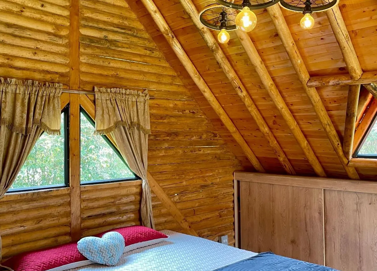 Luxury tent La Bambina Cabana Glamping Guarne